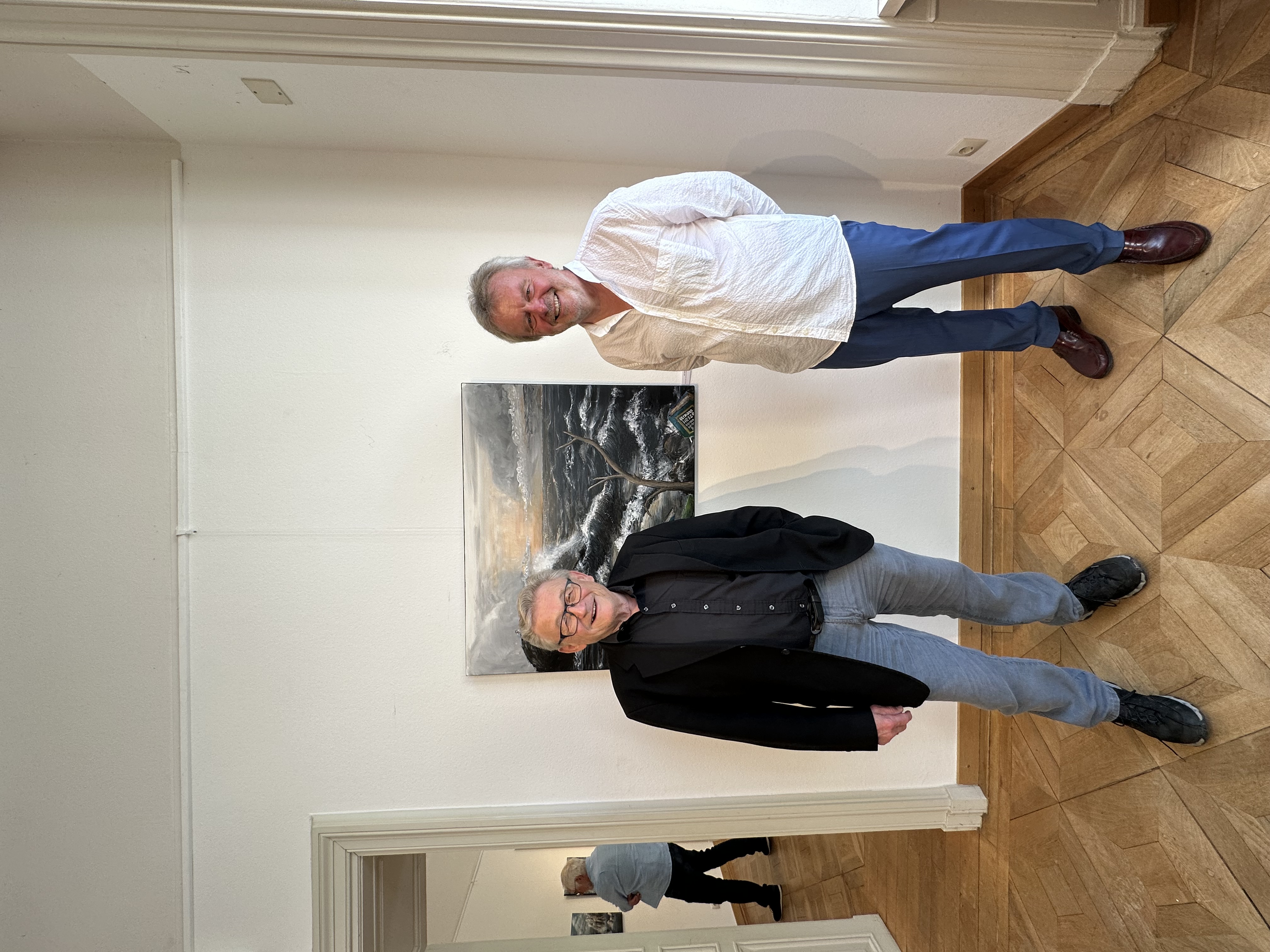  Hansjörg Bisswurm mit Kunstvereinsvorsitzendem Frank van Veen 