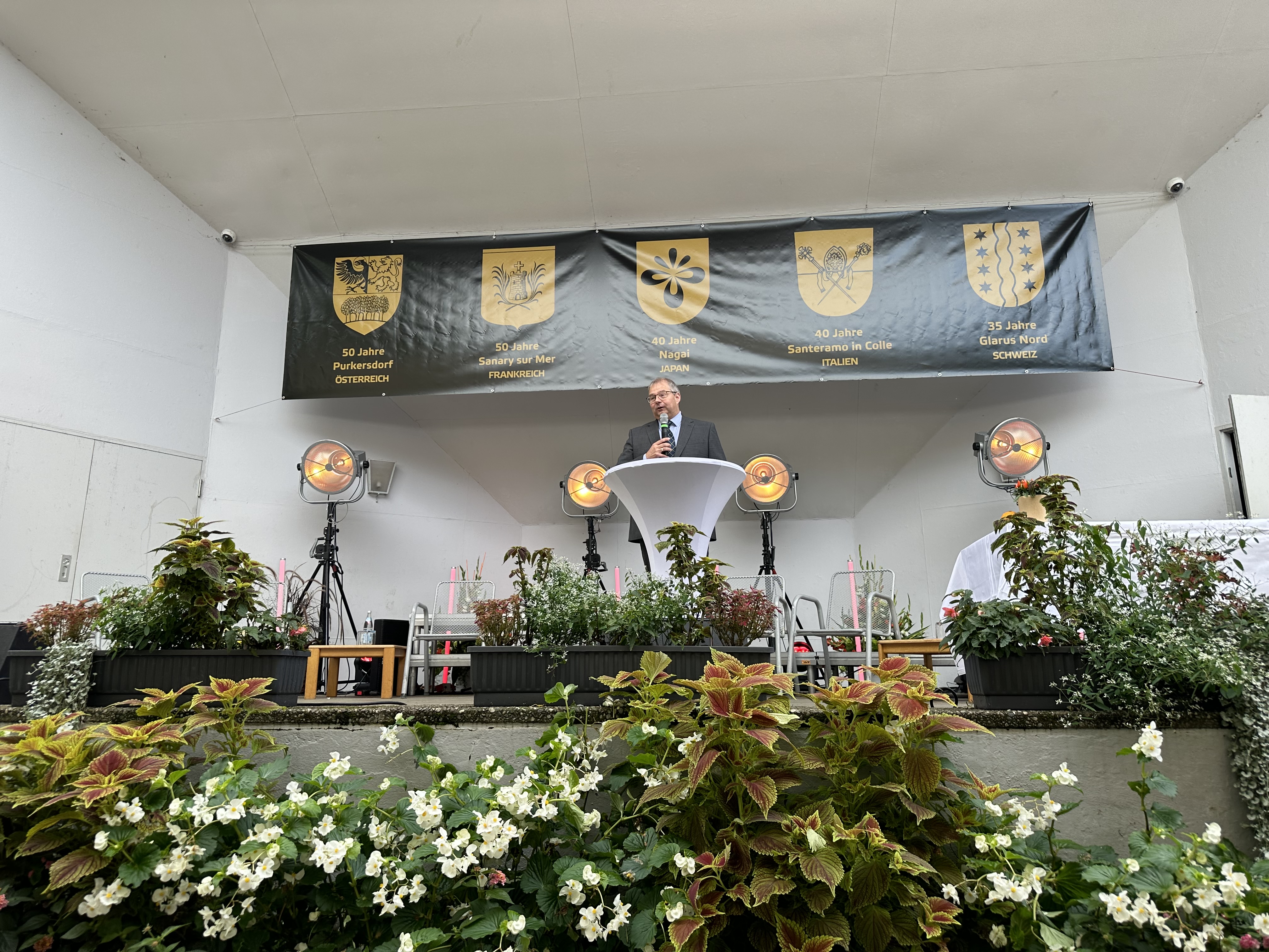  Bürgermeister Alexander Guhl eröffnete den Festakt 